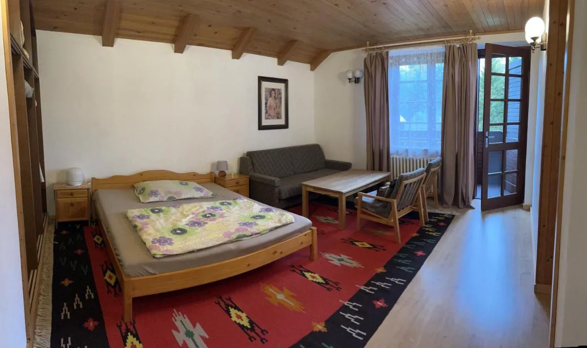 Image 4 of Holiday House No. 35