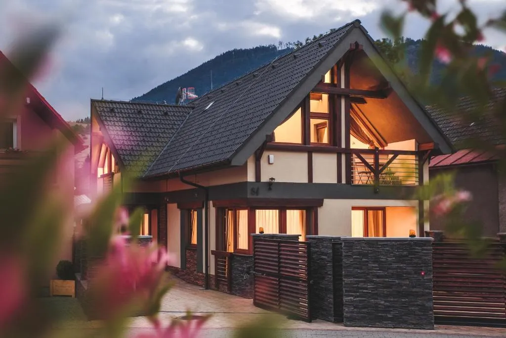 Image 1 of Horvát Family Residence