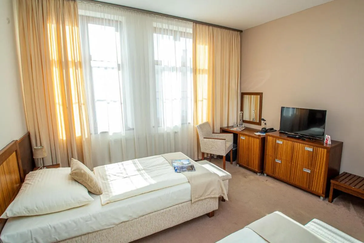 Image 2 of Hotel Academic