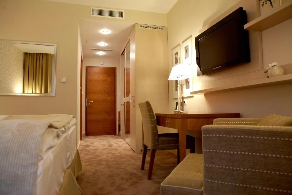 Image 7 of Hotel Ambassador