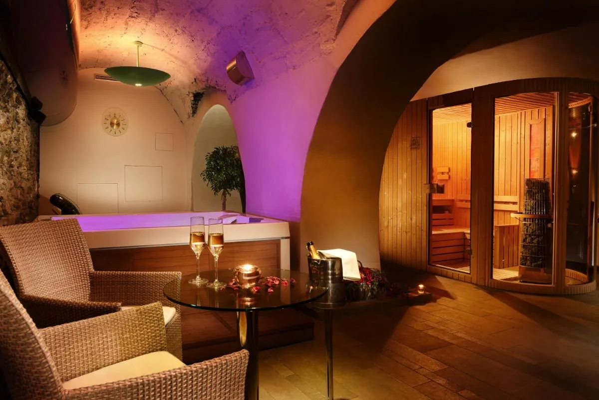 Image 4 of Hotel Ambassador