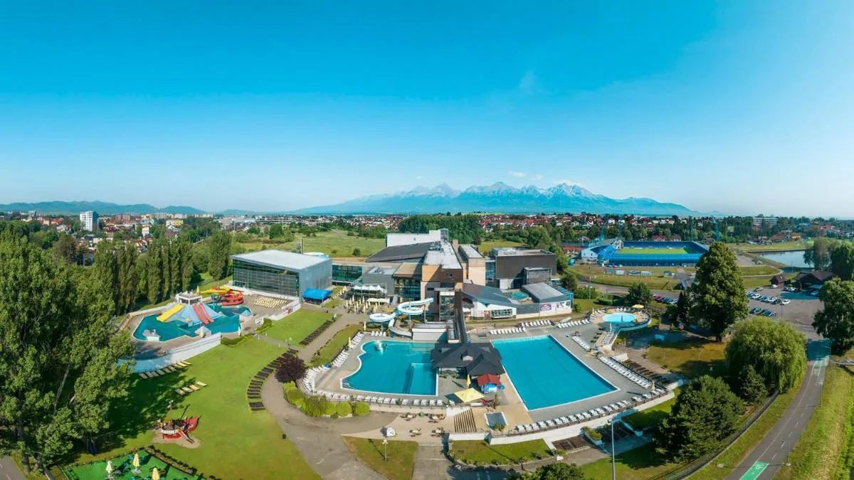 Image 2 of Hotel AquaCity Seasons