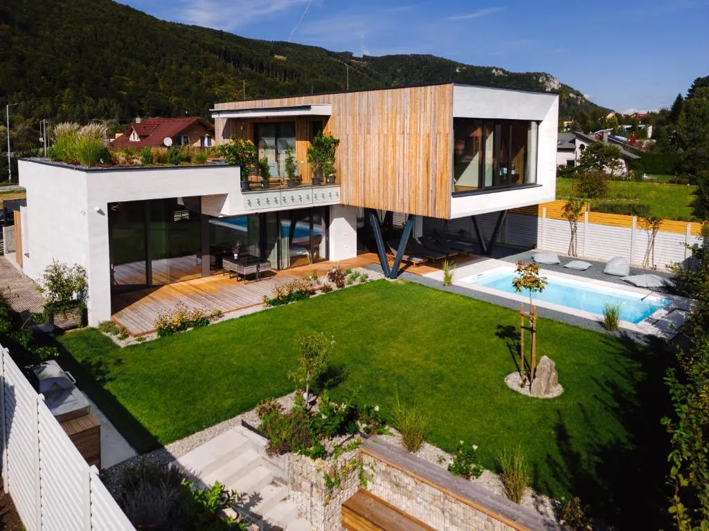 Image 1 of LaResidencia