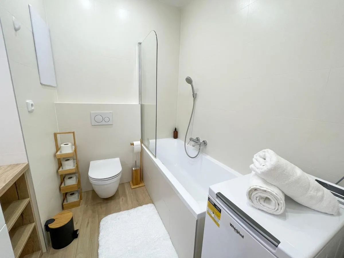 Image 7 of Luxury City Retreat with Terrace
