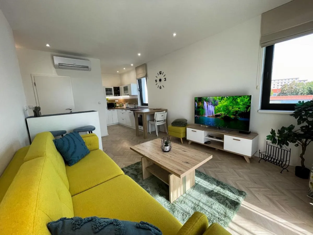 Image 3 of Luxury City Retreat with Terrace