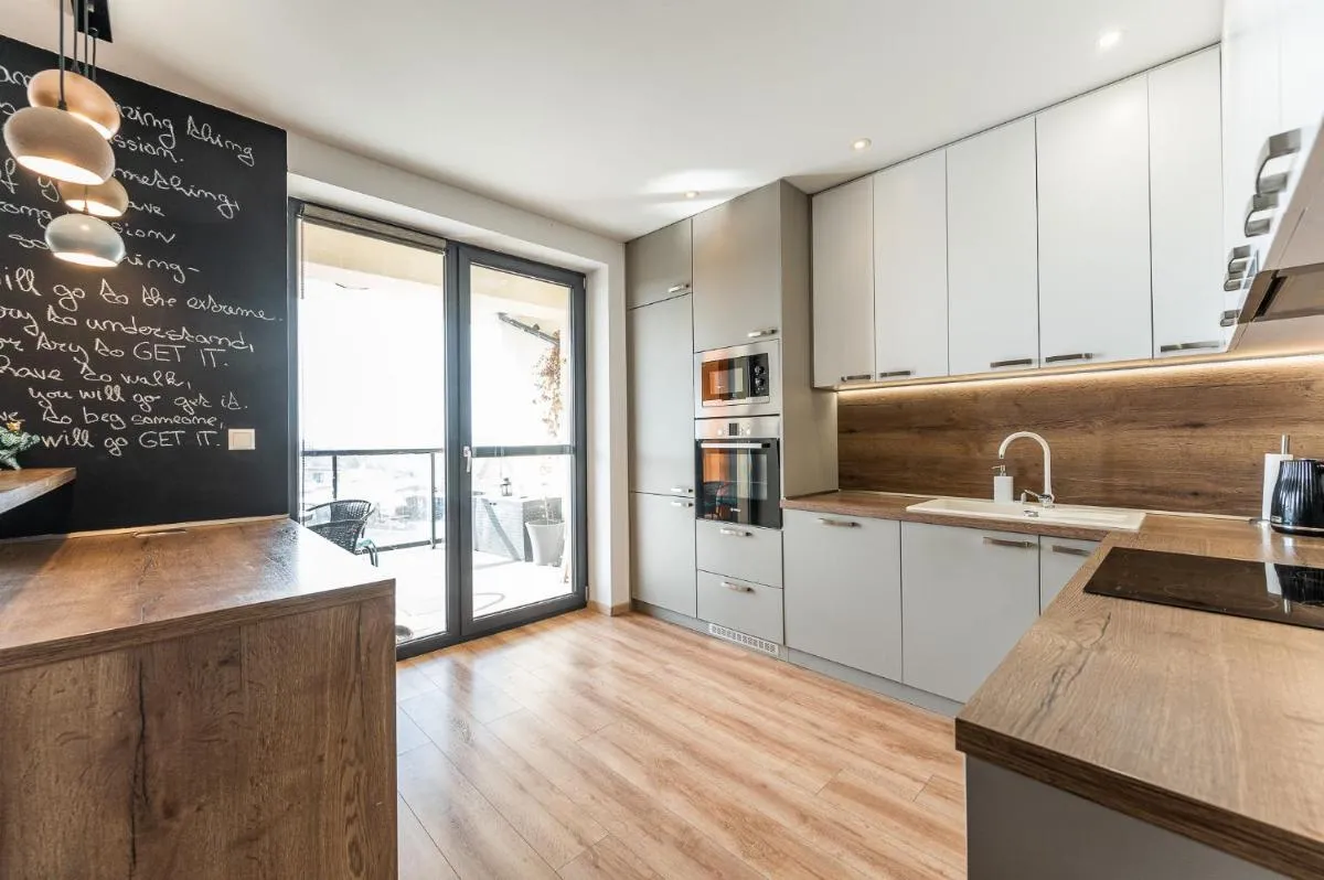 Image 3 of New Spacious Apartment with City View