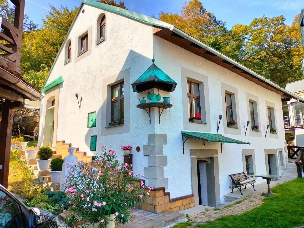 Image 1 of Paracelsus house