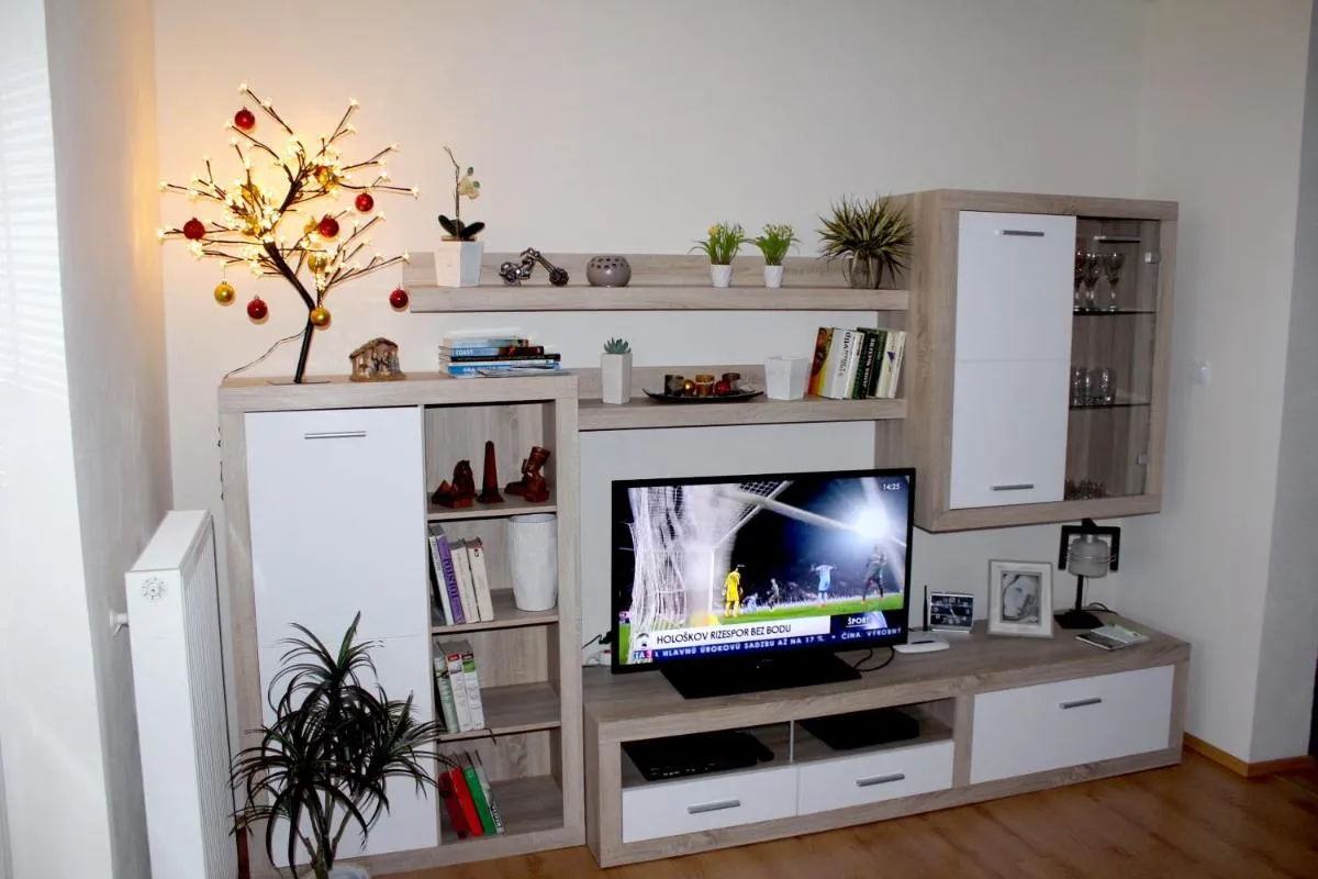 Image 2 of Pine Wood Apartment