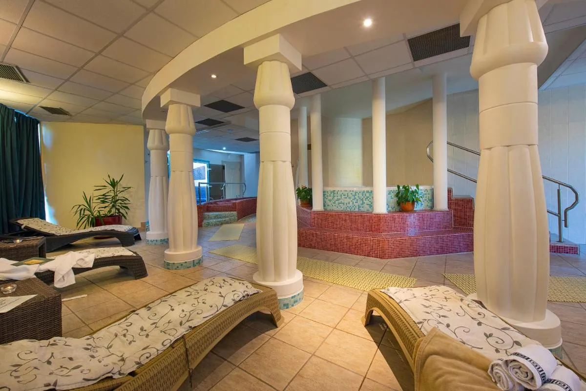 Image 5 of President Hotel Montfort