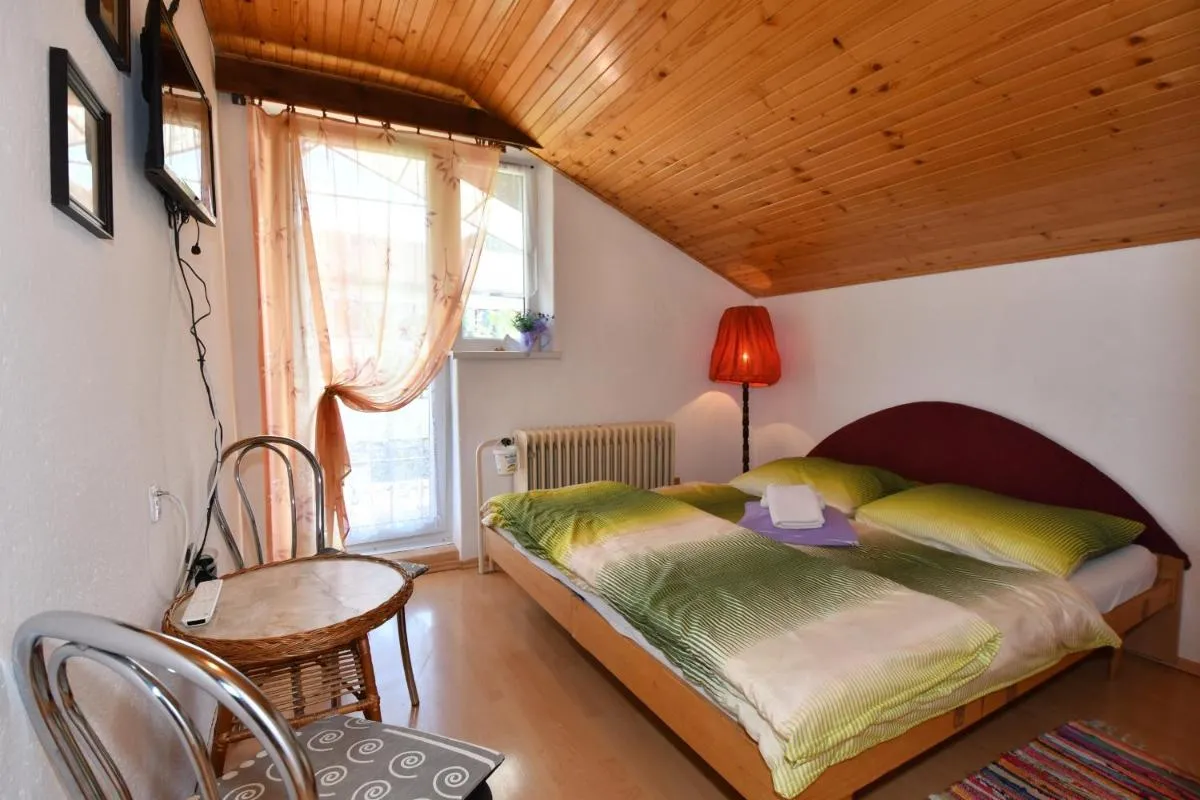Image 5 of Privát Lujza