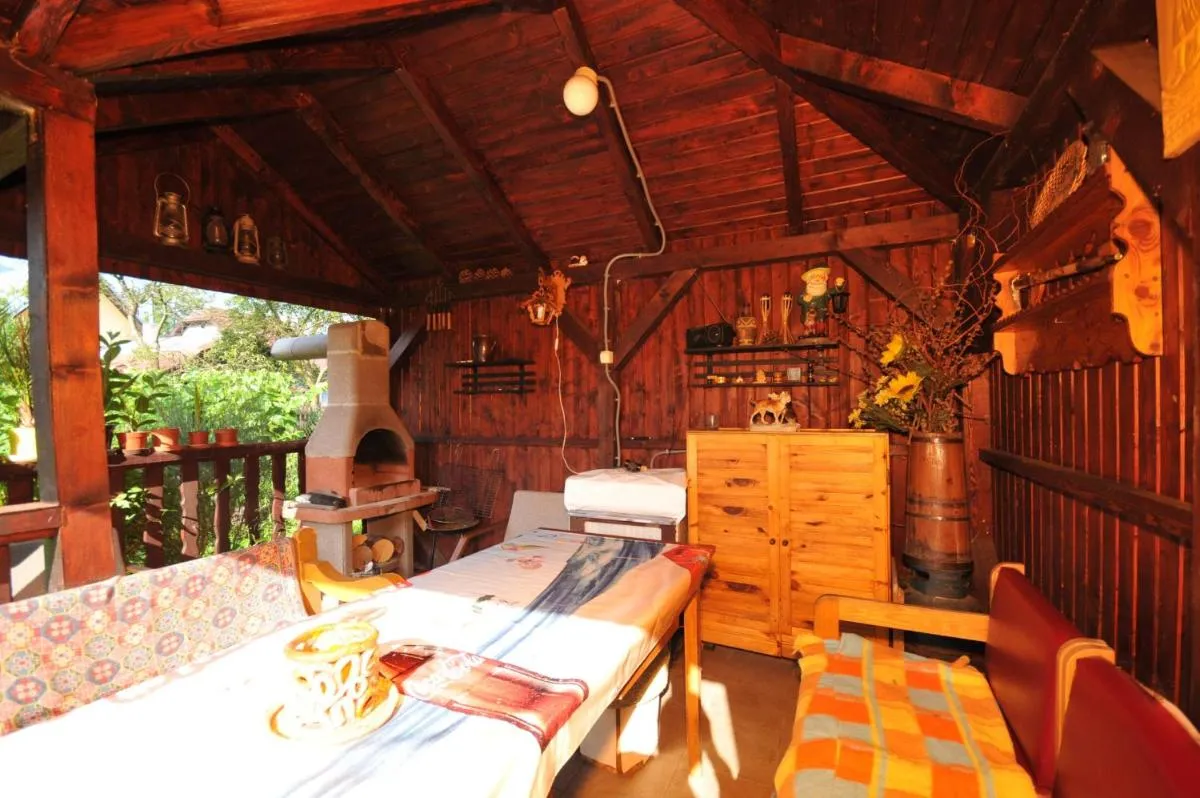 Image 4 of Privát Lujza
