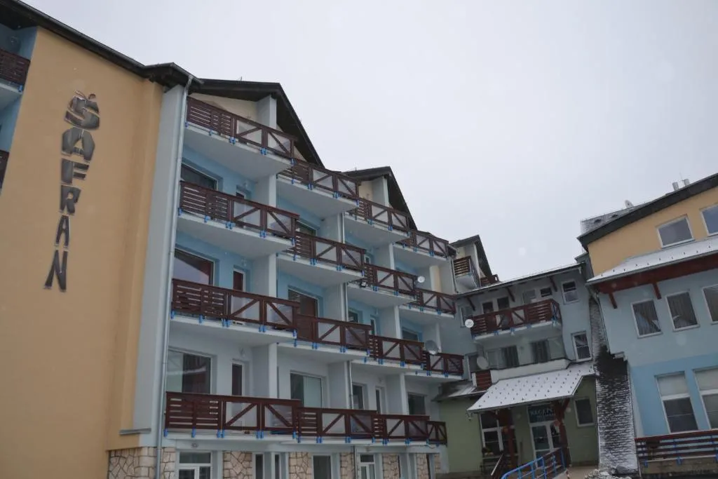 Image 1 of Šafrán – Dorothy 44,