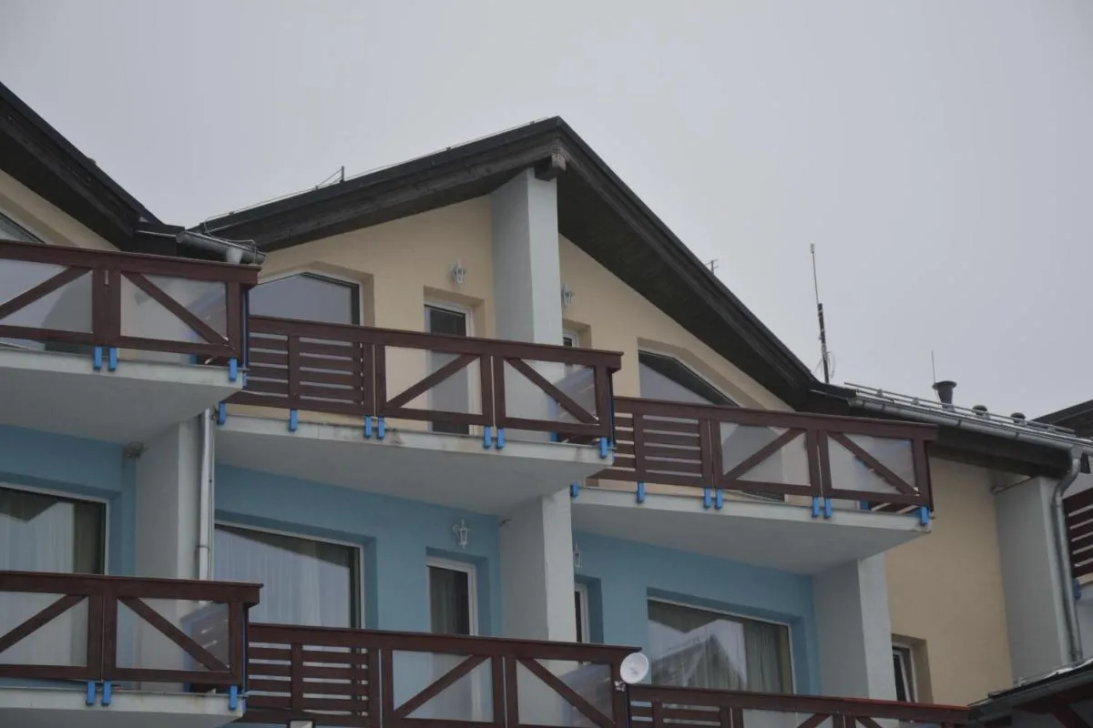 Image 2 of Šafrán – Dorothy 44,