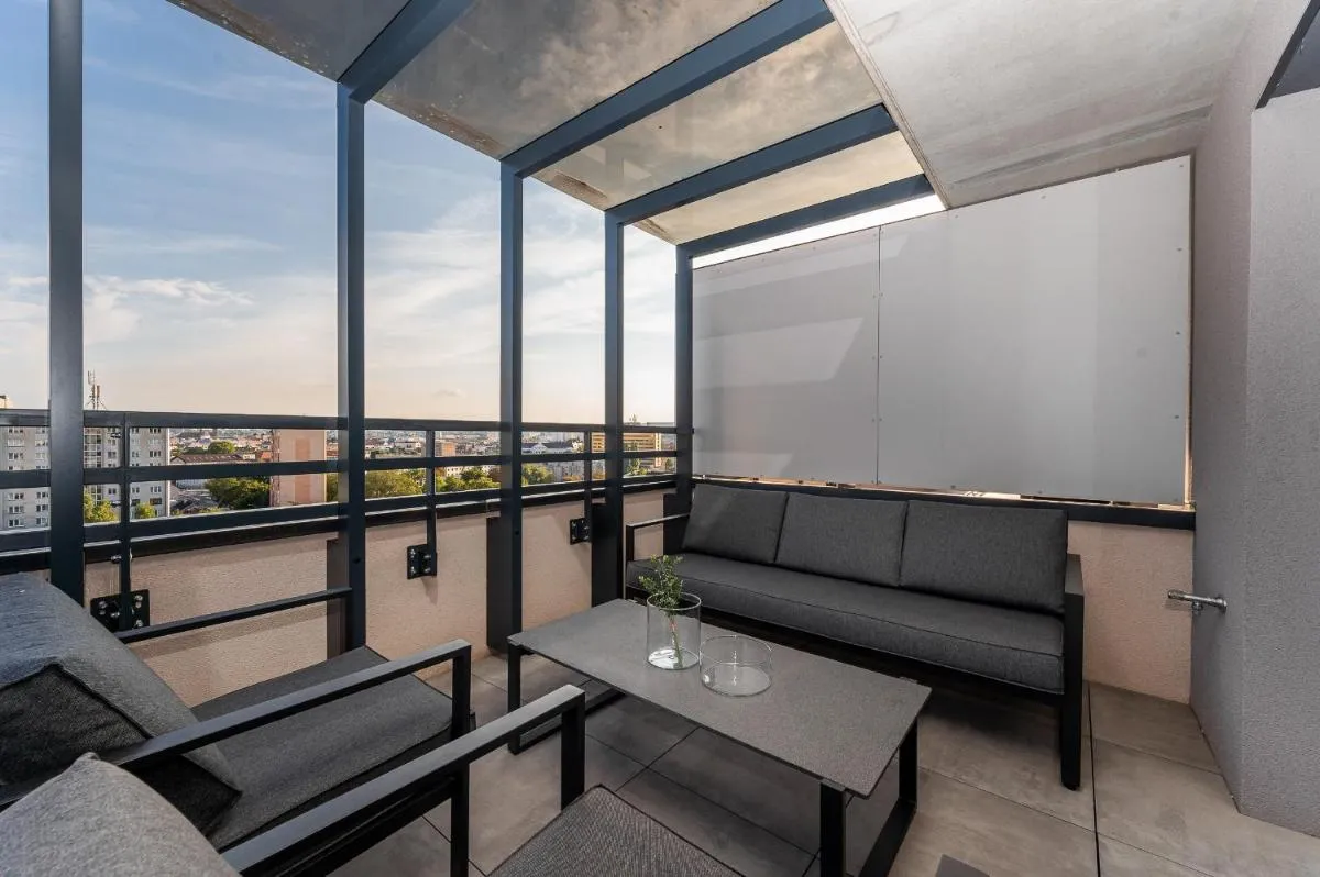 Image 6 of SkyLuxe Old Town Penthouse