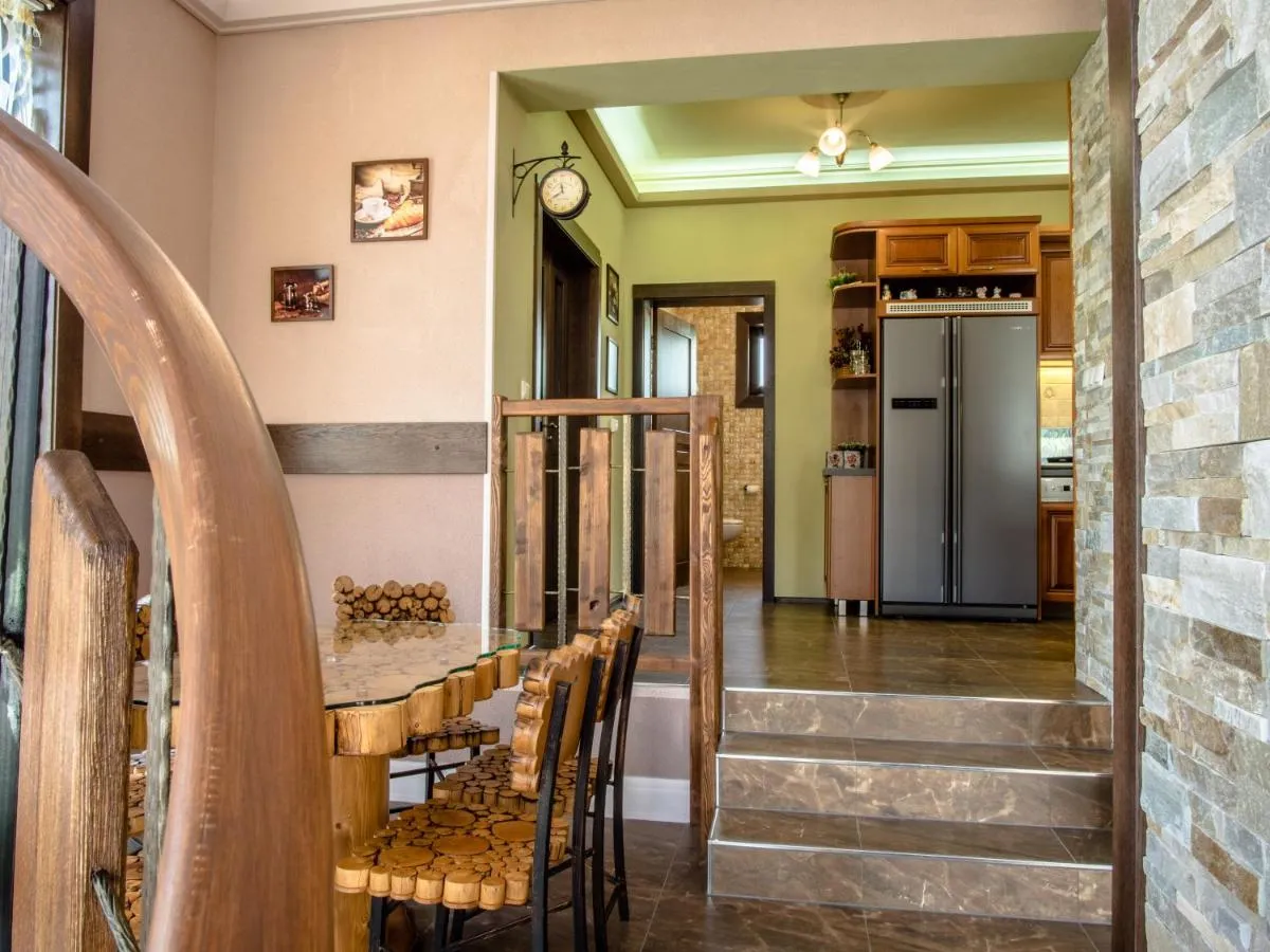 Image 7 of Spring Chalet