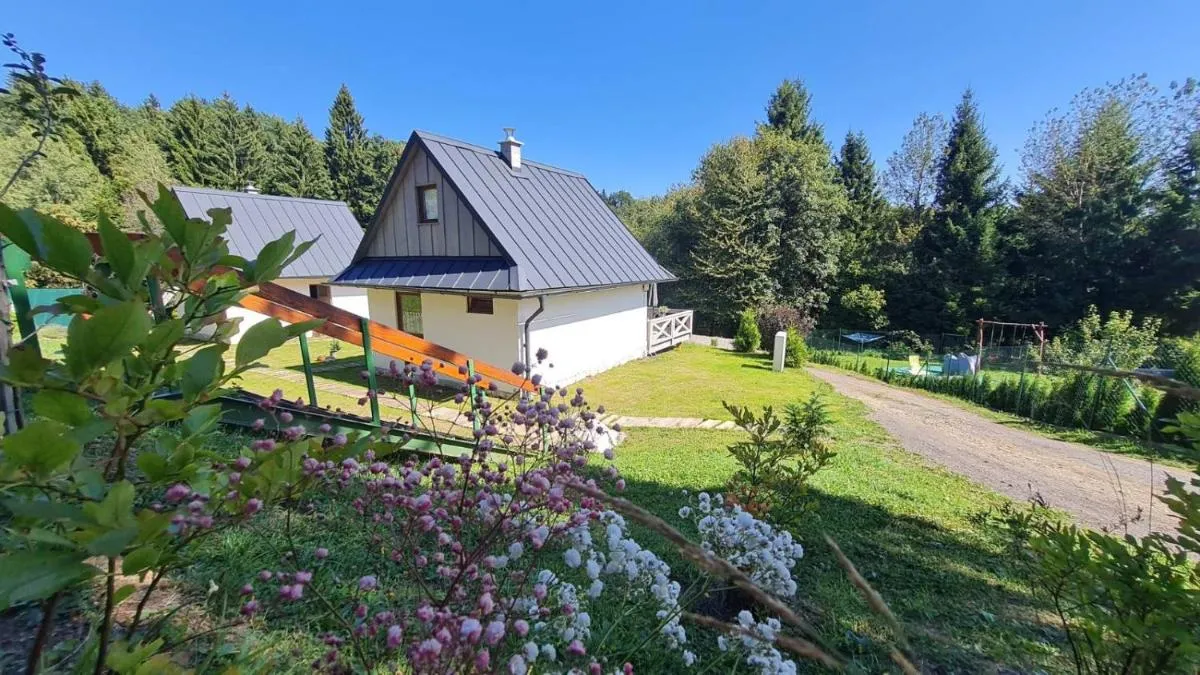 Image 2 of Štiavnické chalúpky pri Richňavských jazerách