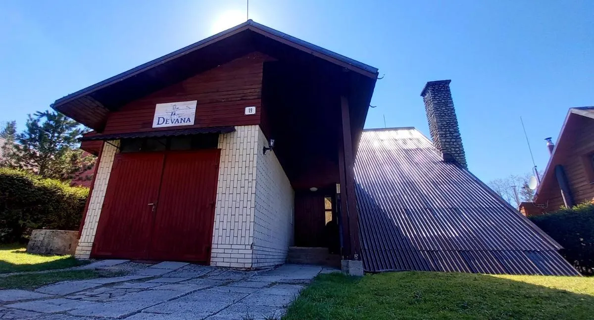 Image 2 of Vila Devana