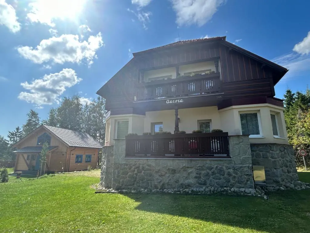 Image 1 of Vilka Aurora