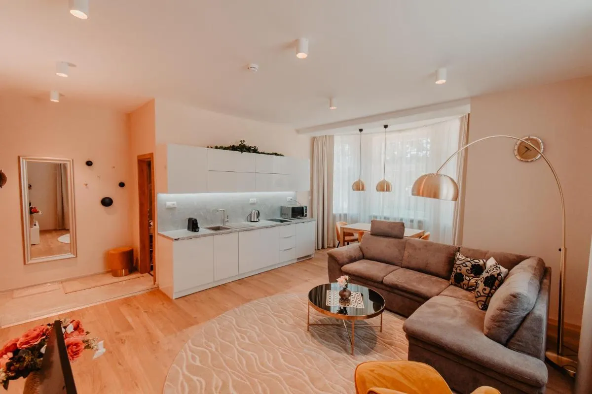 Image 4 of Villa Garden Apartments