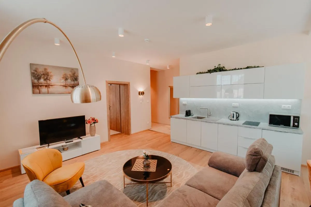 Image 3 of Villa Garden Apartments