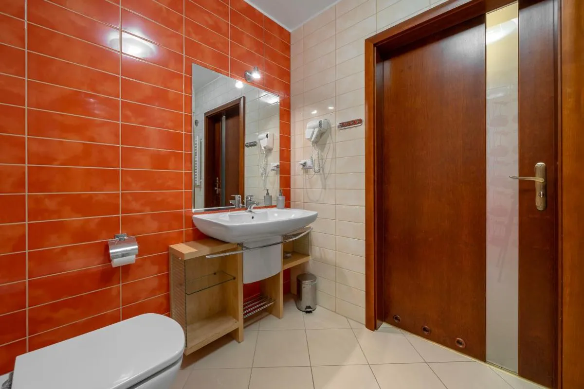 Image 2 of Apartament Maki