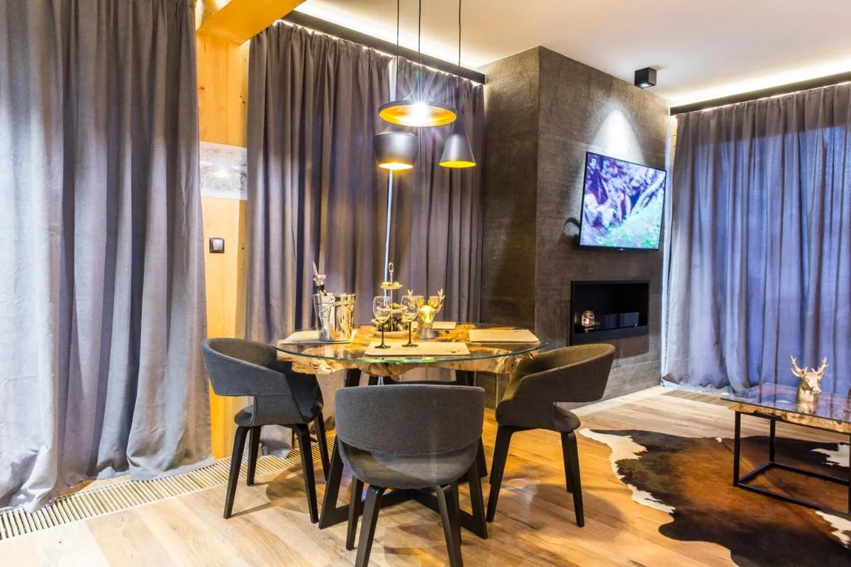 Image 6 of Apartament ZAKOLOVE pod Skocznią – Sauna , Jaccuzi , piękny taras