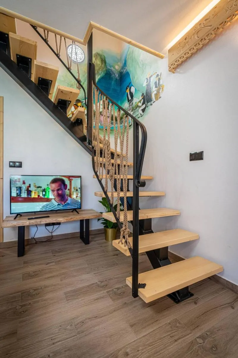 Image 7 of CIZANHOUSE
