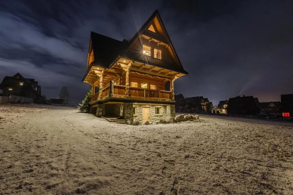 Image 1 of Domek Na Przełęczy wood house & mountain view