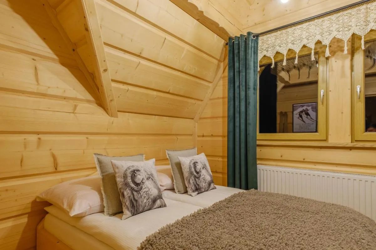 Image 6 of Domek Na Przełęczy wood house & mountain view