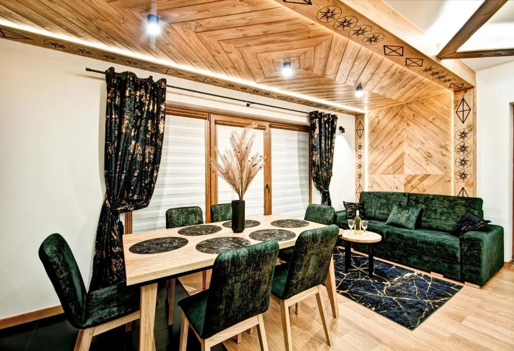 Image 1 of Domki pod Grapą JAKUZZI & DELUXE & Willa pod Grapą