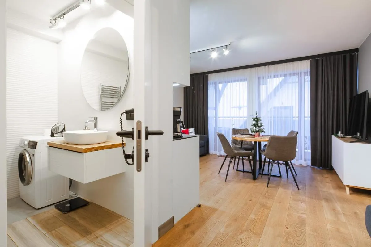 Image 3 of GórSKI Przystanek Apartament Satoła 1