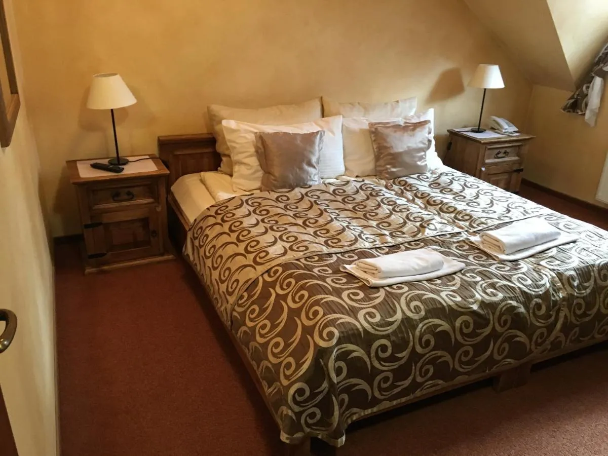 Image 3 of Hotel Dwór Karolówka