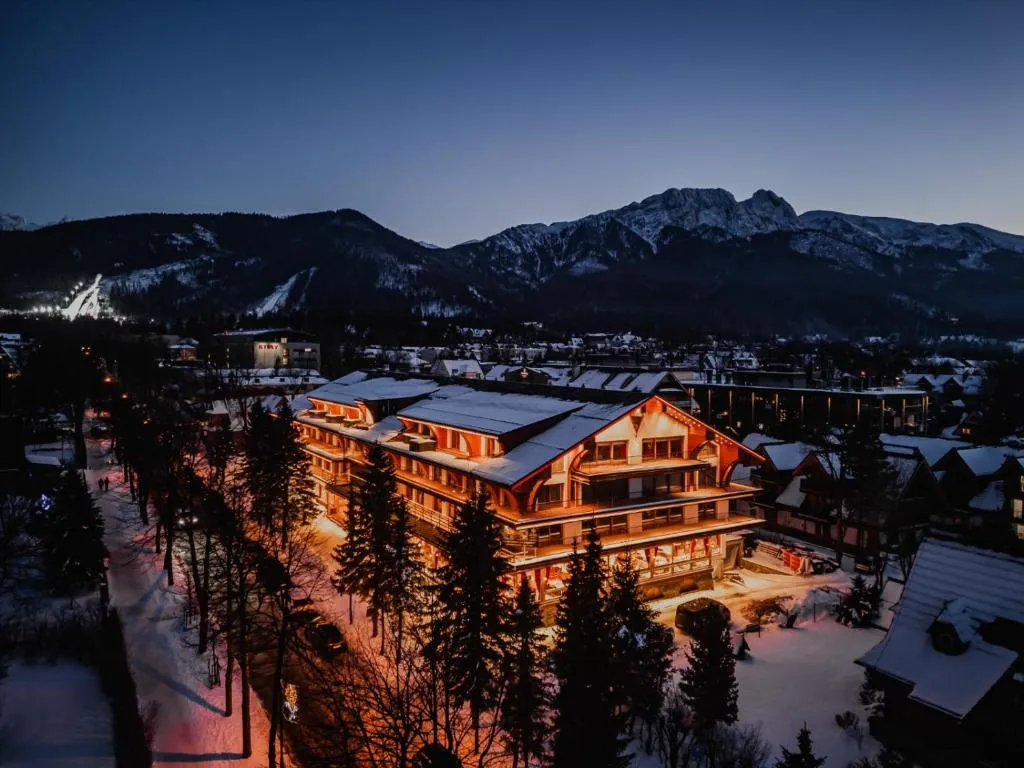 Image 1 of Mountain Diamond Resort