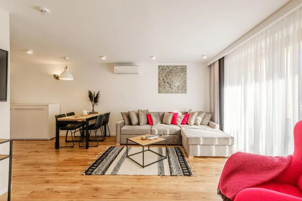 Image 1 of REZYDENCJA ORNAK 5 – stylowe apartamenty z balkonami i jacuzzi, 5 min pieszo do Krupówek, IZBY PODHALAŃSKIE