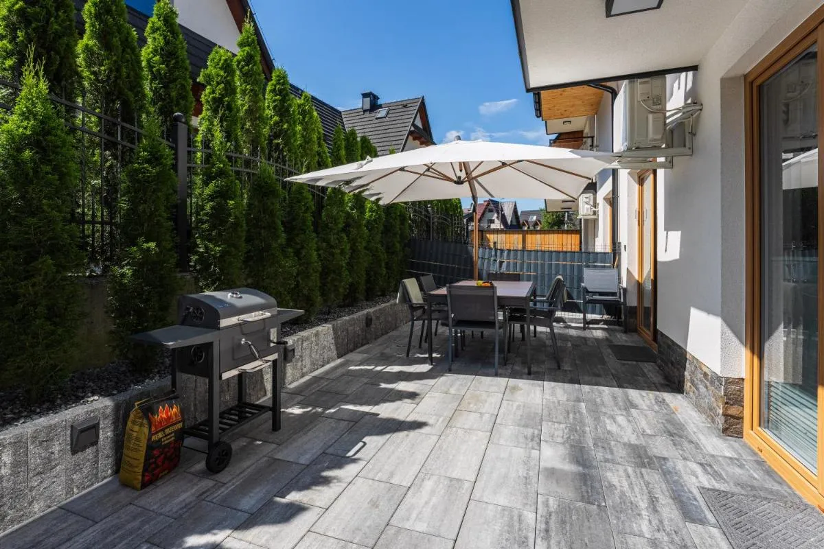Image 3 of Two Bedroom Apartment with Terrace- Tatra View – Księżycowe Apartamenty SPA – 24e-1