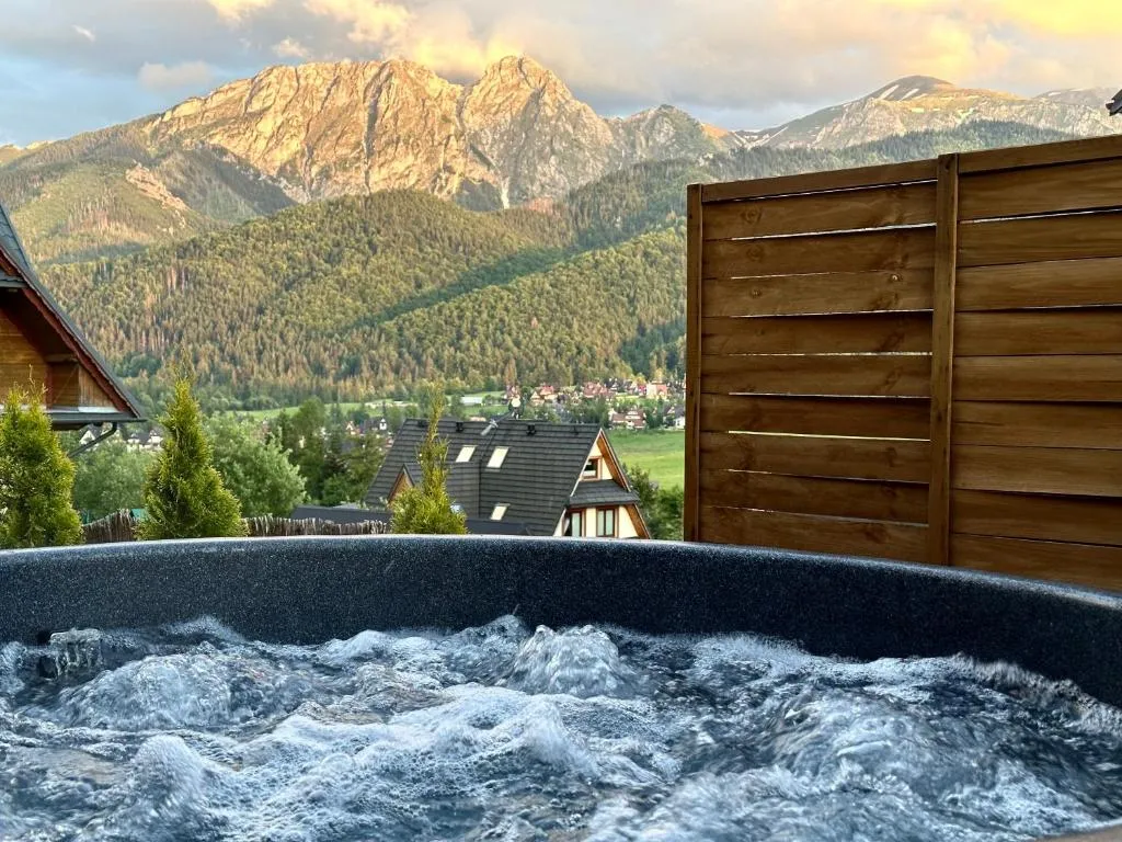 Image 1 of Wierchowe Domki z jacuzzi
