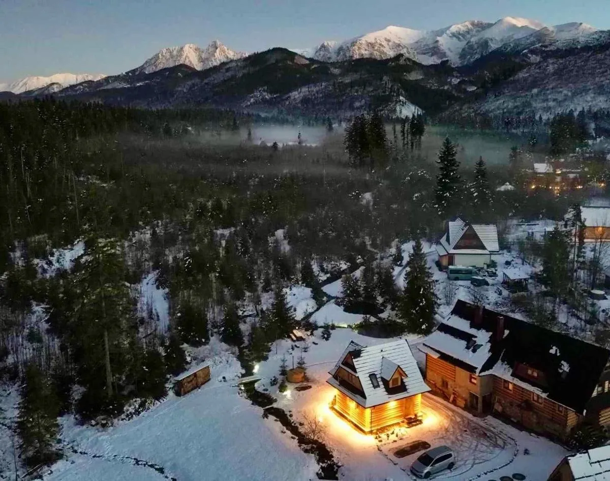 Image 2 of Wooden Chalet WRÓBLOWA CHAŁUPKA przy Dolinie Chochołowskiej