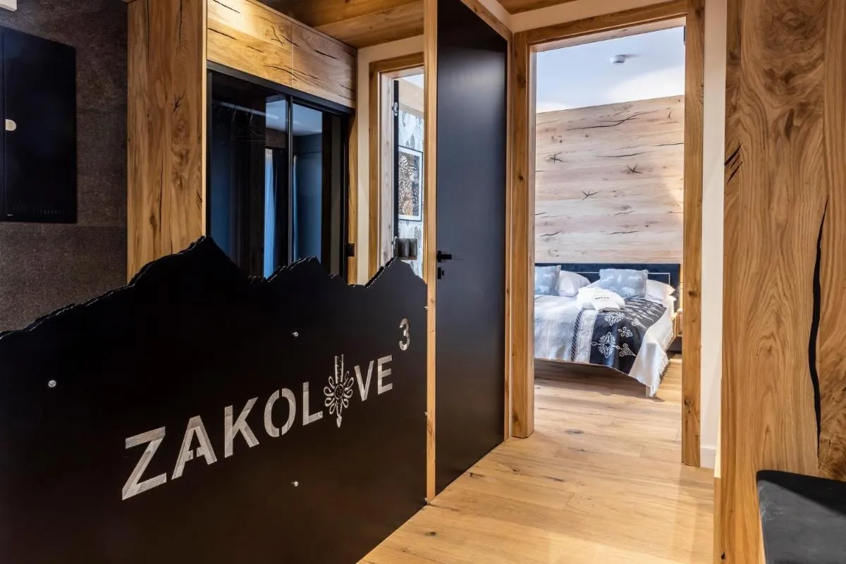 Image 3 of Zakolove 3