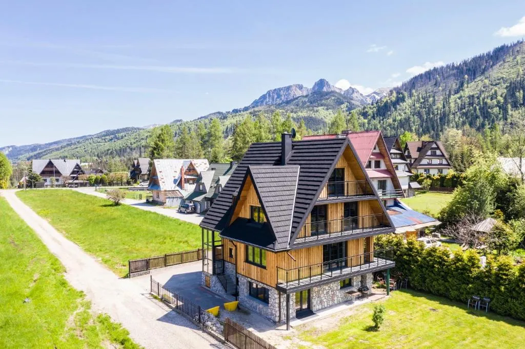 Image 1 of udanypobyt Dom VALLEY VILLA