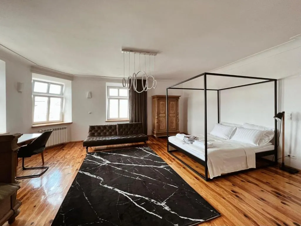 Image 1 of APARTAMENT GRODZKA1, 100 m2 przy przemyskim rynku z widokiem na rynek i panoramę miasta