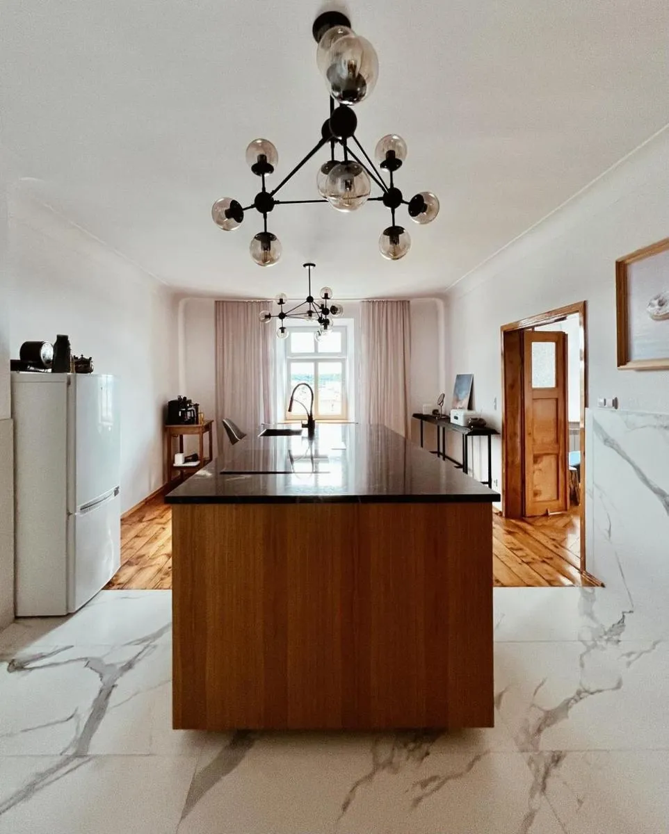 Image 6 of APARTAMENT GRODZKA1, 100 m2 przy przemyskim rynku z widokiem na rynek i panoramę miasta