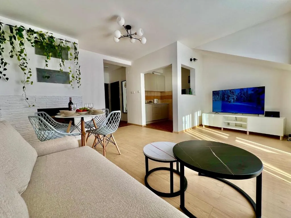 Image 1 of Apartament Wisteria