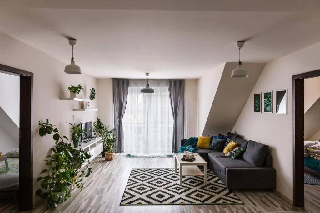 Image 1 of Apartament w centrum