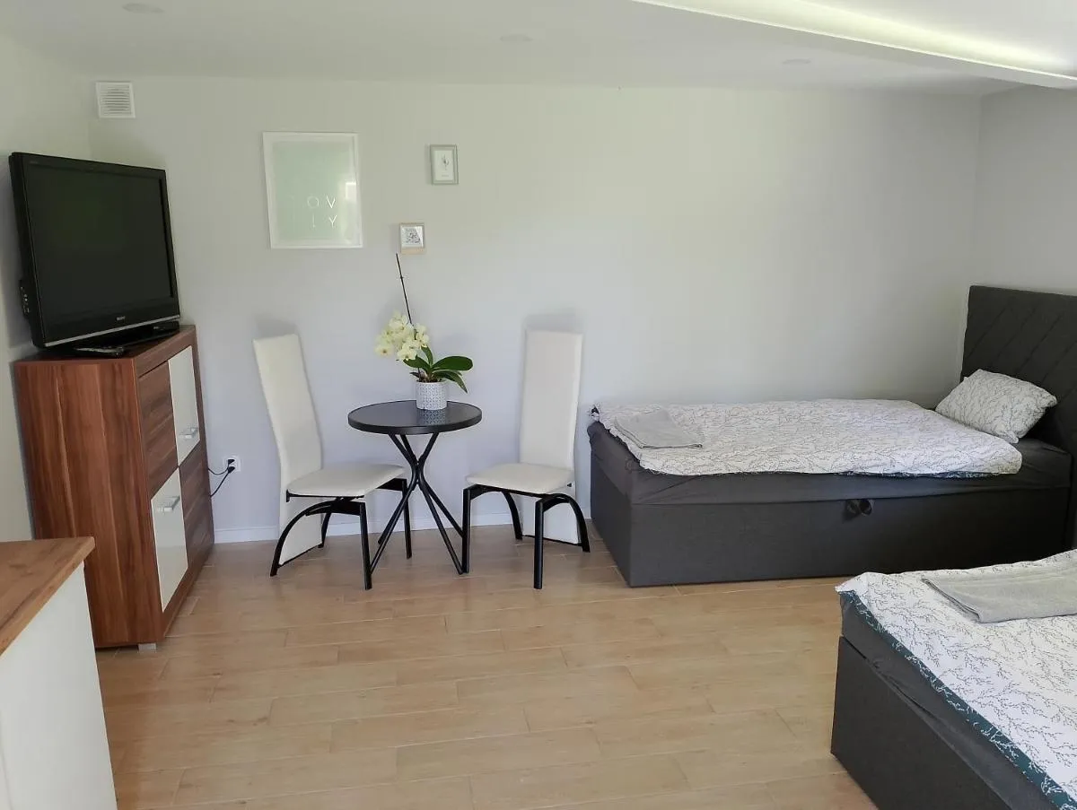 Image 3 of Apartament z ogrodem