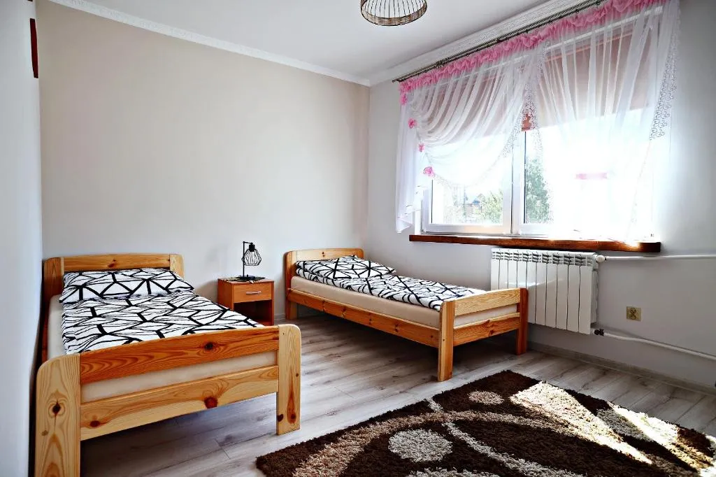Image 1 of Apartament z tarasem i pokoje KLIMATYZOWANE -Drozdówka Solina