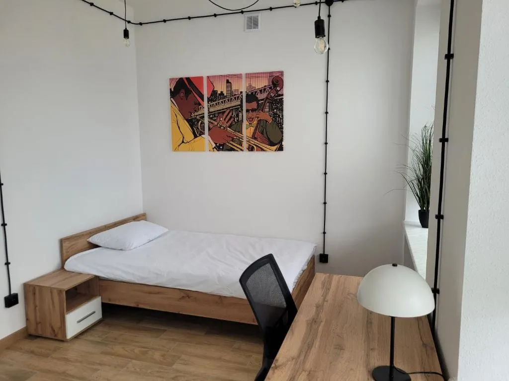 Image 1 of Axo-Hostel 13