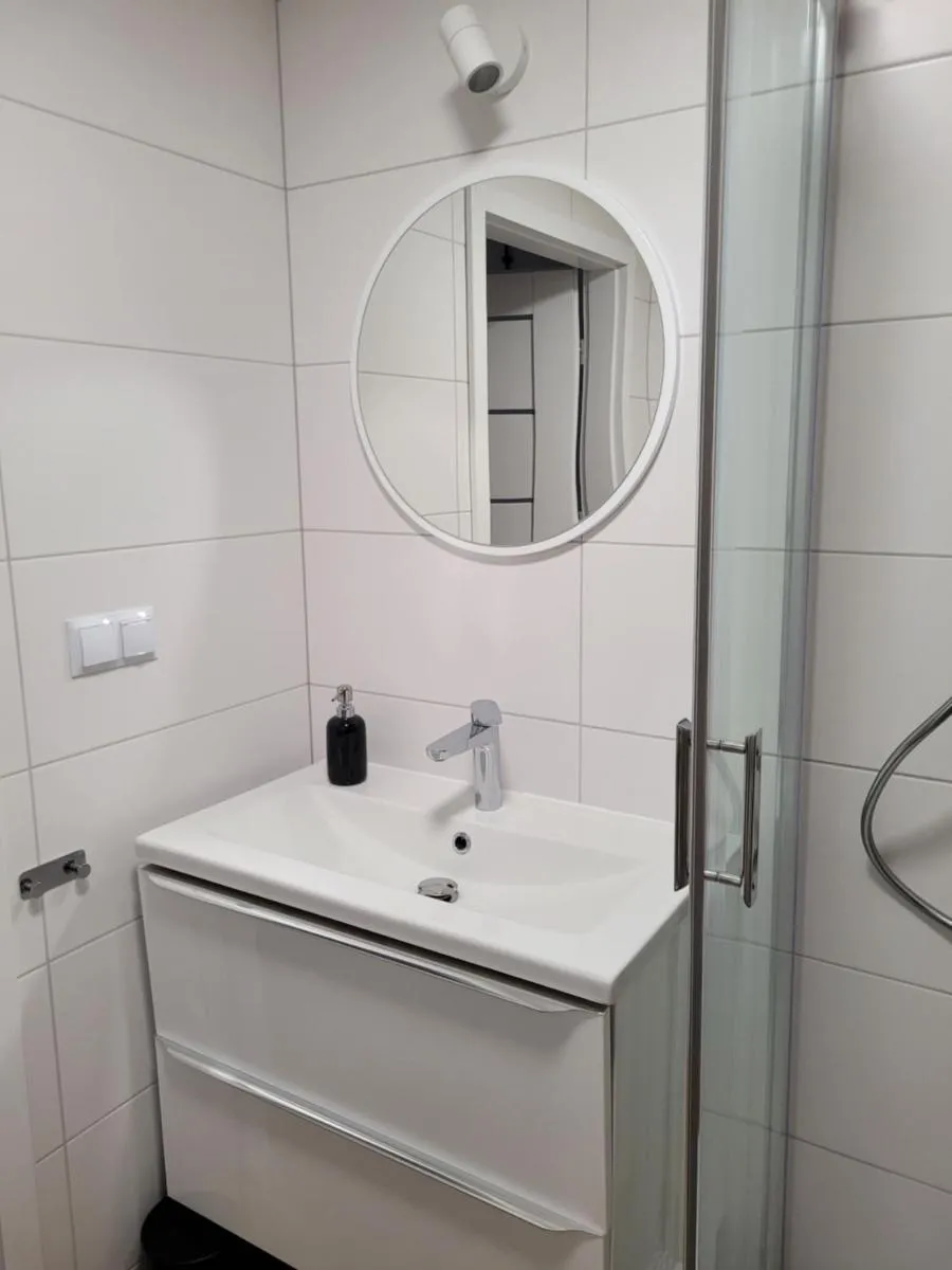 Image 5 of Axo-Hostel 13