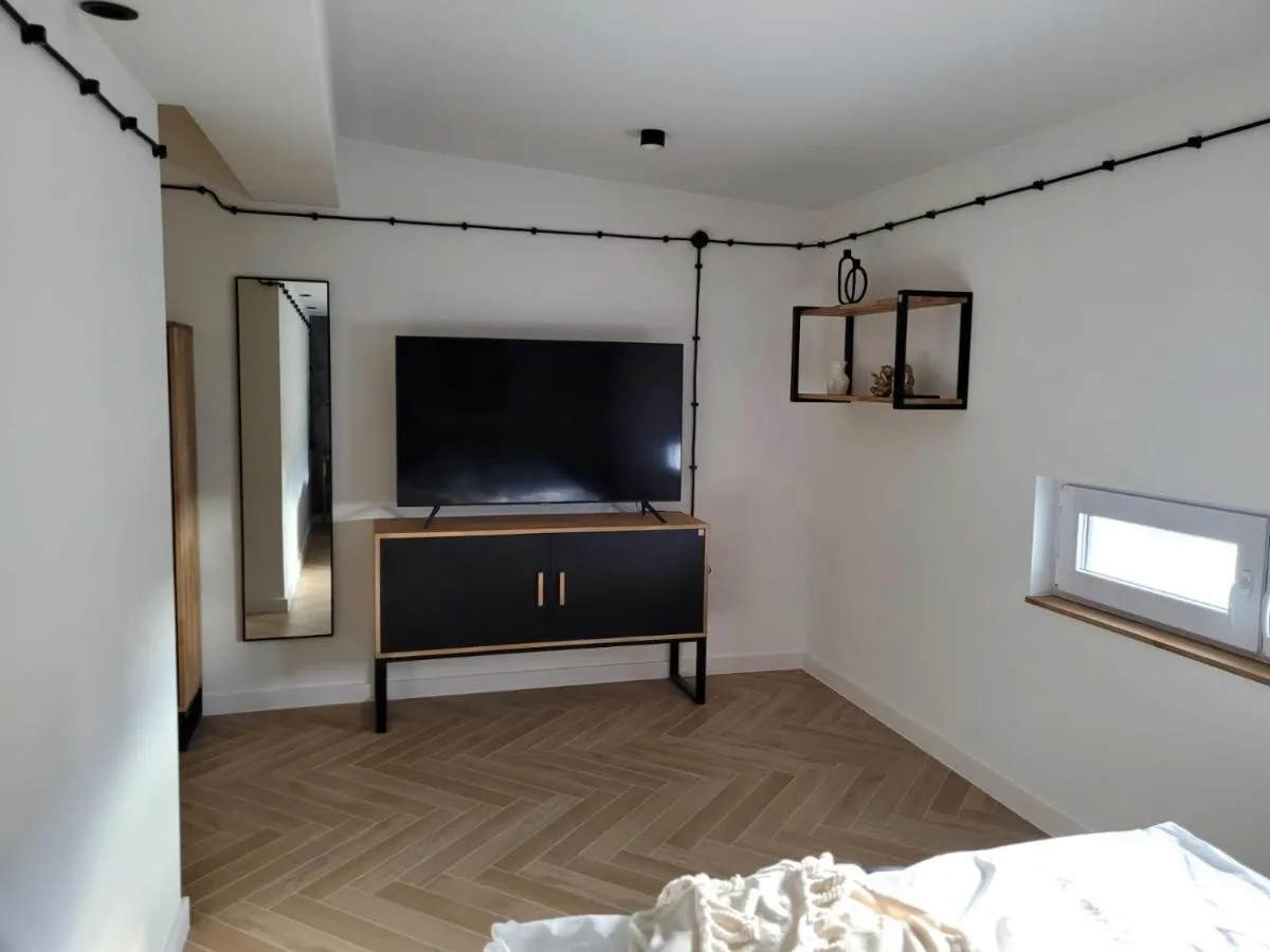 Image 5 of Axo-Hostel 15