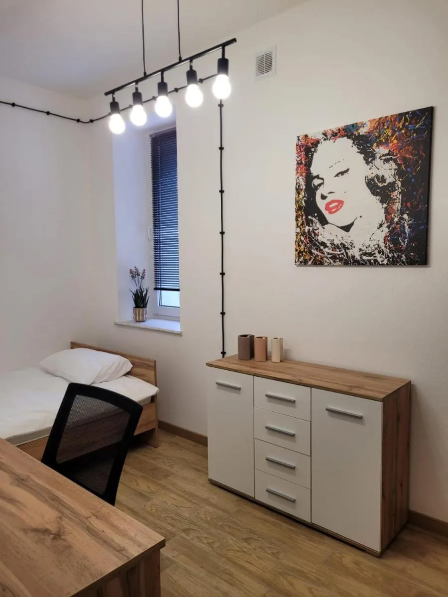 Image 4 of Axo-Hostel 15