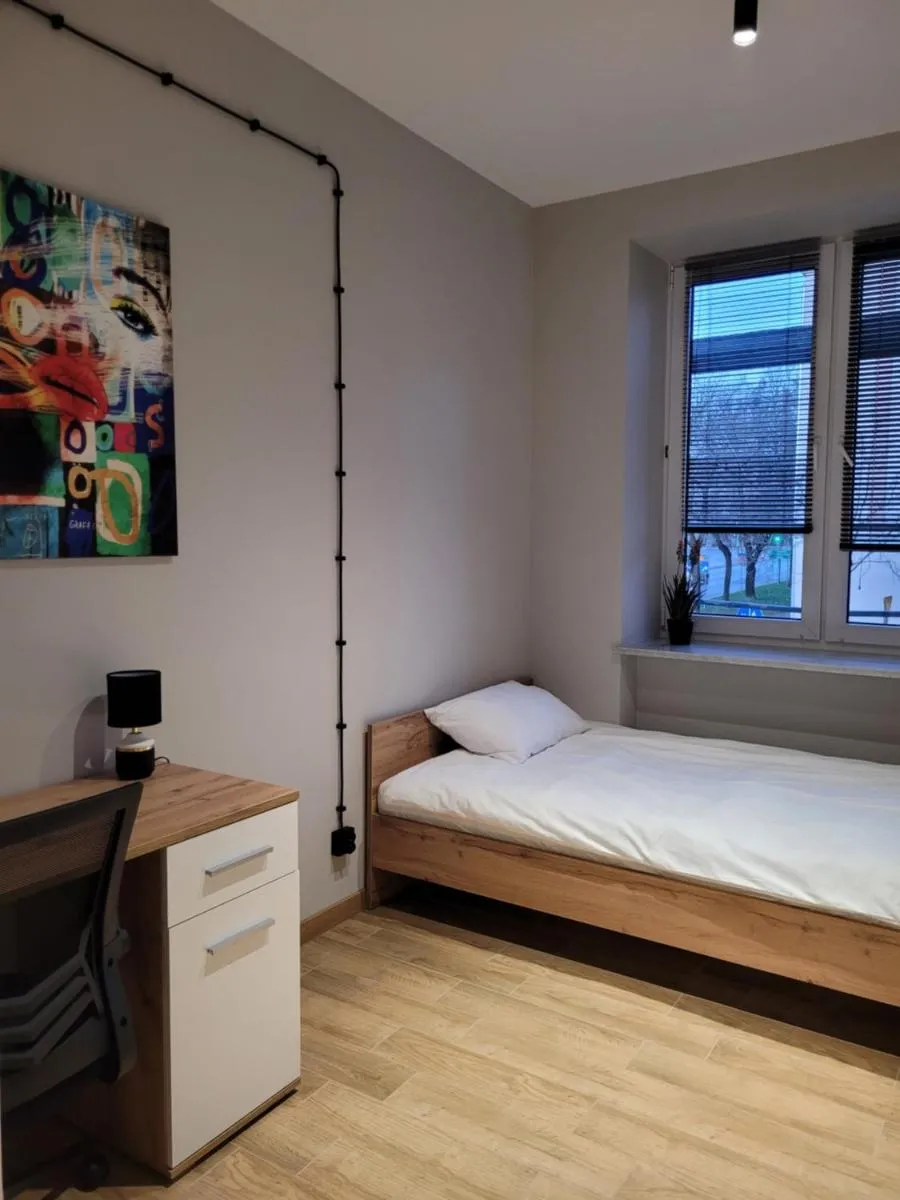 Image 2 of Axo-Hostel 5